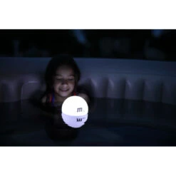 LAMPE FLOTTANTE LED POUR SPA GONFLABLE ET PISCINE 5 LAMPE FLOTTANTE LED POUR SPA GONFLABLE ET PISCINE -Libresurf Boutique lampe flottante led pour spa gonflable et piscine 2