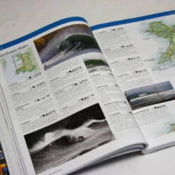 LIVRE STORMRIDER GUIDE EUROPE + ILES ATLANTIQUES -Libresurf Boutique livre stormrider guide europe iles atlantiques 5