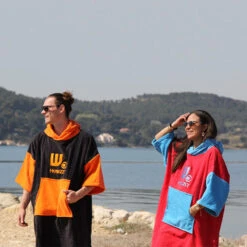 Poncho Howzit Noir/orange -Libresurf Boutique poncho howzit noir orange 8